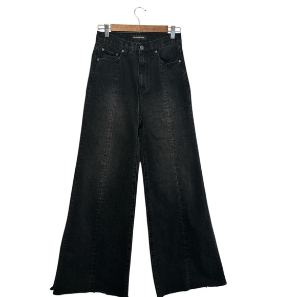 Free People Neon Blonde Black Siren Mum Fit Wide Leg Jeans Size 26 - Picture 3 of 9